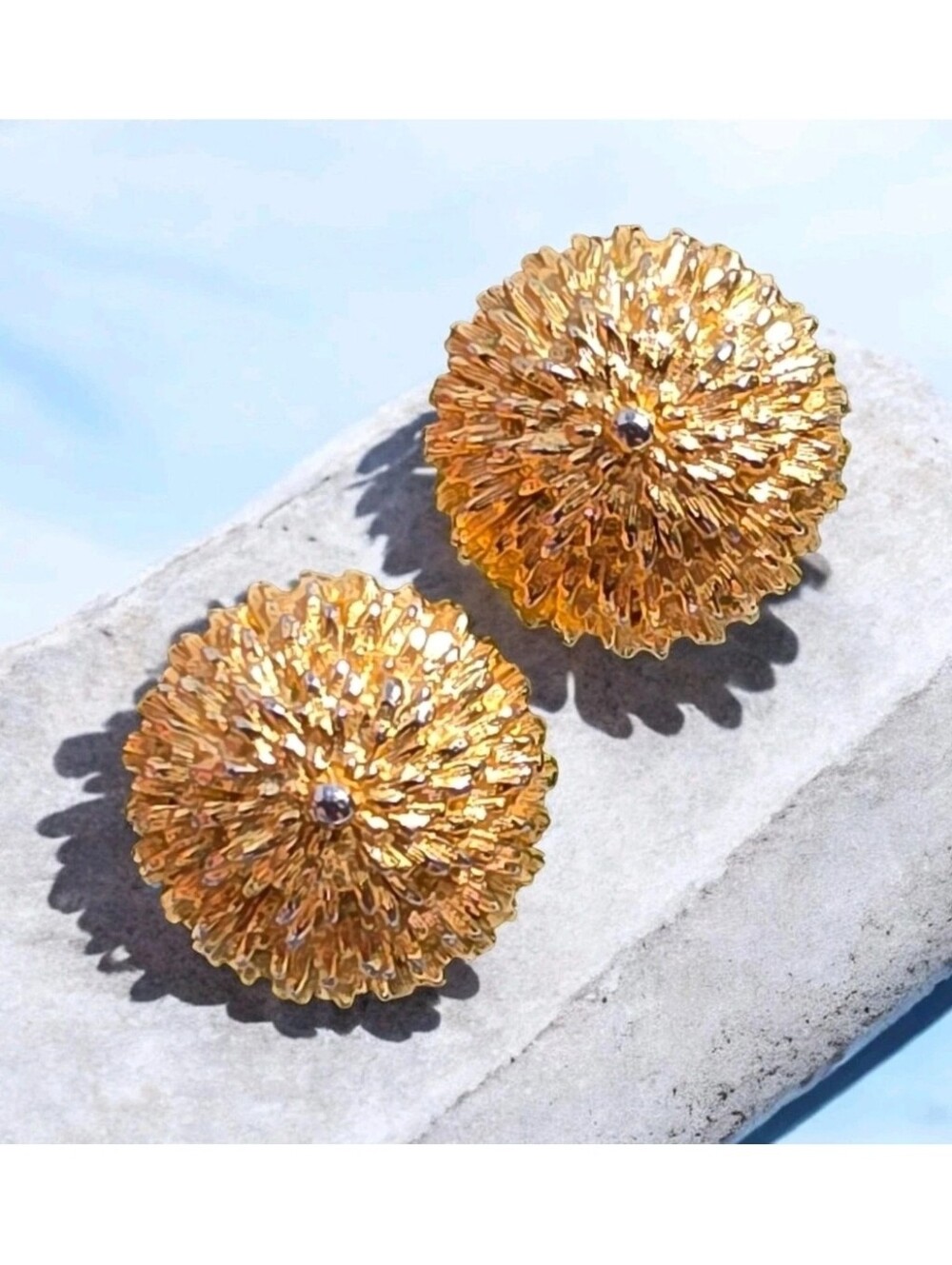 Vintage Crown Trifari Gold Sunburst Atomic Sea Anemone Clip On Earrings MCM